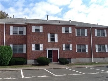 Building Photo - 162 Lake Shore Rd