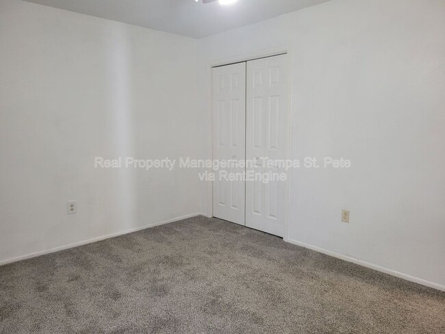 Building Photo - 11609 Shady Tree Pl