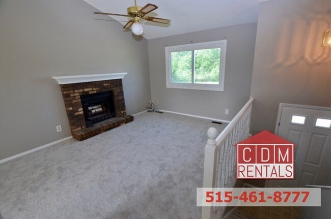 Building Photo - Great Home in Altoona!