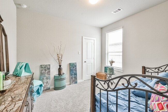 Building Photo - 15775 Cairnwell Bend Dr