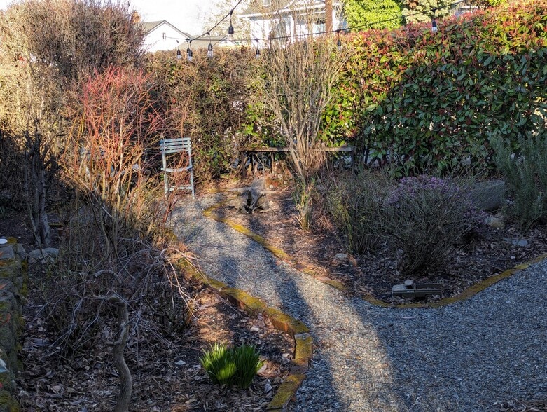 Yard - 434 3rd Ave N