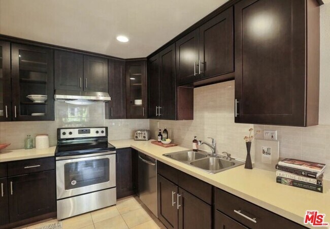 Building Photo - 4937 Maytime Ln