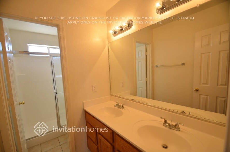 Building Photo - 7213 S 8th St