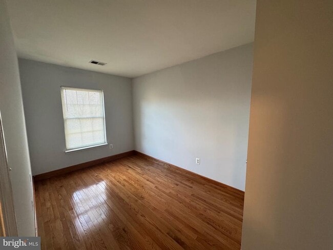 Building Photo - 3996 Royal Lytham Dr