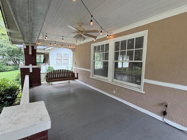 Building Photo - 221 Morningside Dr