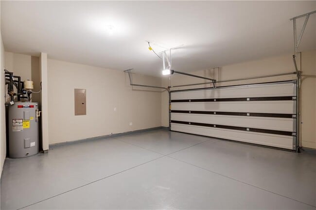 Building Photo - 2088 Nuthatch Dr