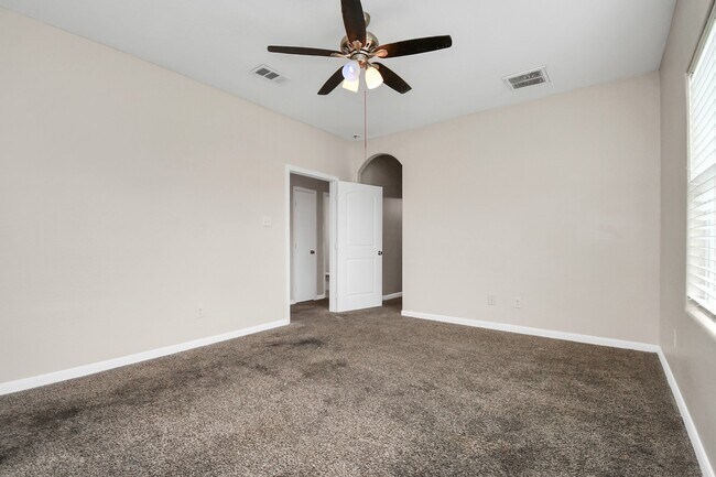 Building Photo - 8706 Beviamo St