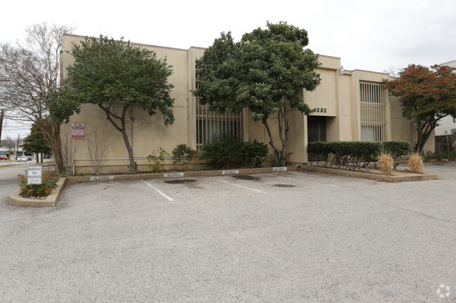 Building Photo - 4232 Rawlins St