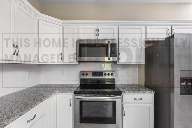 Building Photo - 402 Shelby St