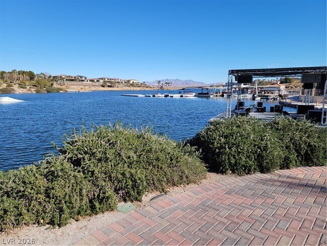 Building Photo - 96 Ibiza Lk Dr