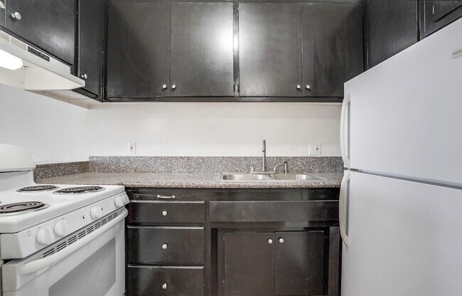 Building Photo - 3715 W. 27th St