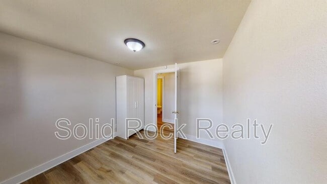 Building Photo - 809 N Wahsatch Ave