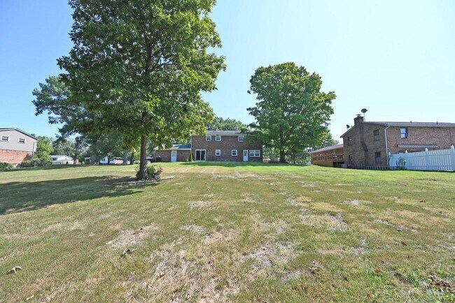 Building Photo - 9673 Placid Dr