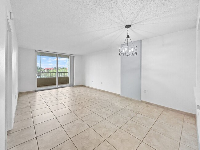 Building Photo - 2333 Feather Sound Dr