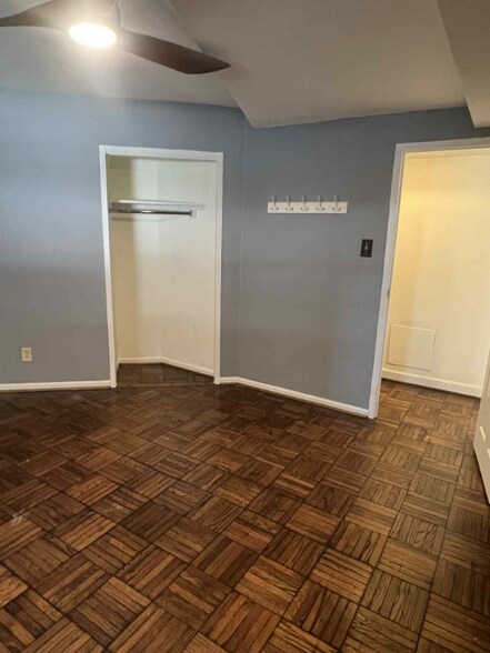 Building Photo - 1801 Clydesdale Pl NW