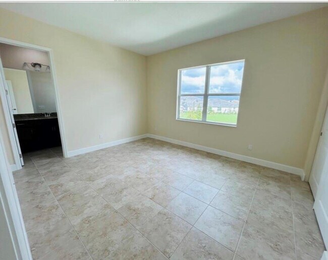 Building Photo - 5199 Liberty Ln