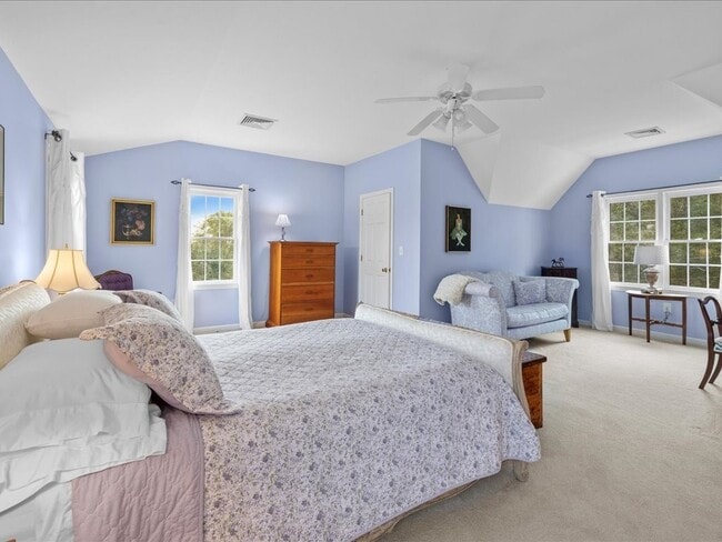 Building Photo - 6 Wood St