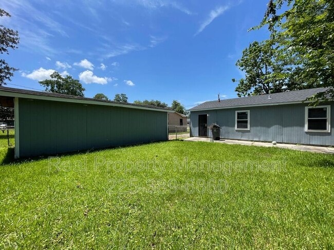 Building Photo - 6822 Merrydale Ave