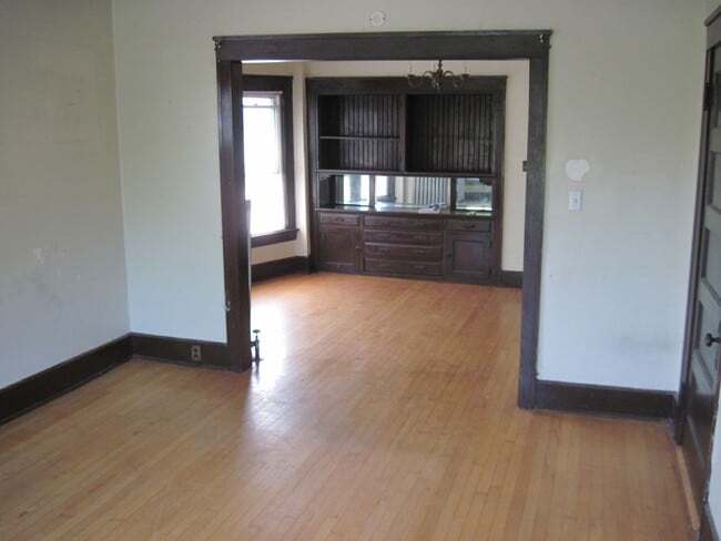 Building Photo - 2417 N Cramer St