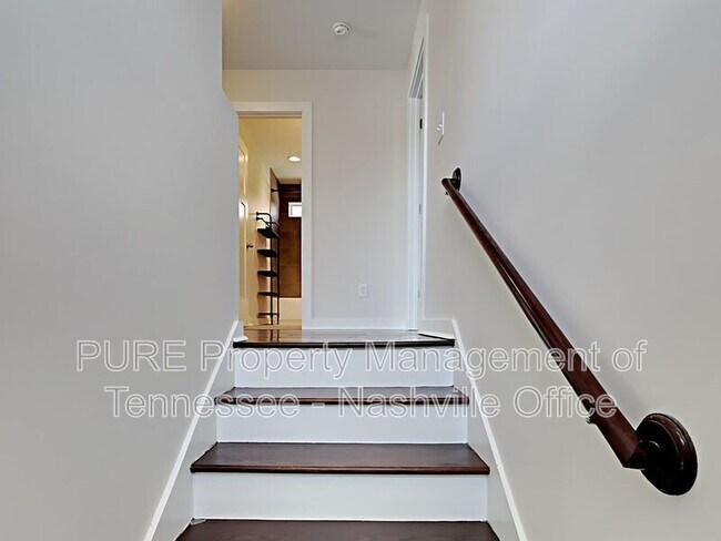 Building Photo - 303 Gatewood Ave