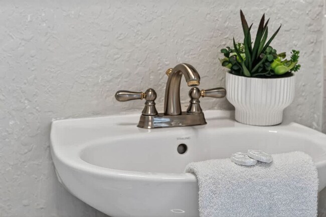 Building Photo - 5161 SW 159th Ct