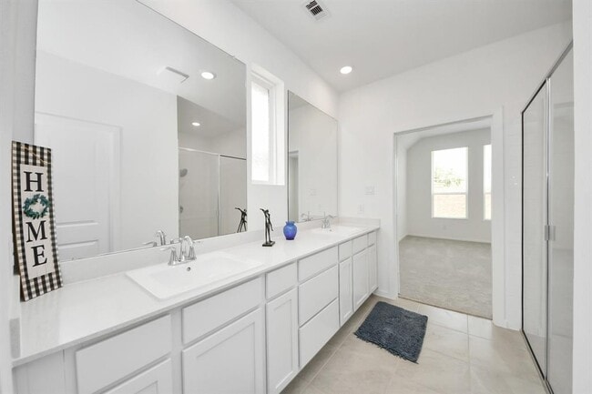 Building Photo - 13407 Harbor Pt Dr