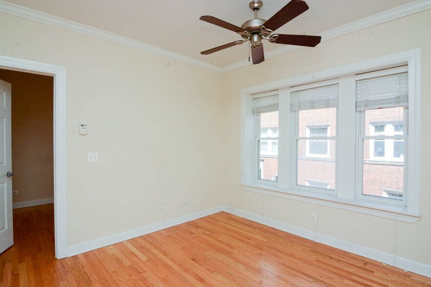 Building Photo - 3237 N Clifton Ave
