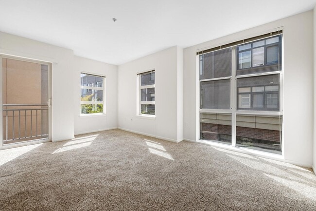 Building Photo - Beautiful 2 Bed 1.75 Bath Condo in Downtown Bellevue