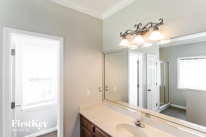 Building Photo - 5863 High Forest Dr