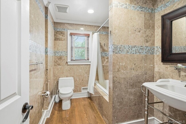 Building Photo - 221 Mamaroneck Rd