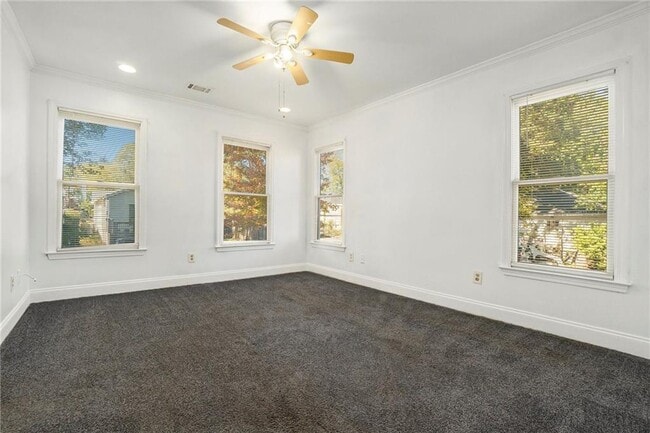 Building Photo - 719 Magnolia St NW