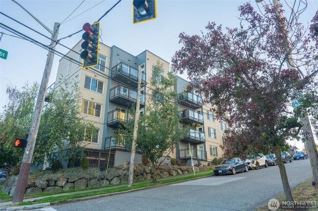 Building Photo - 2Bd/2Ba Seattle Condo