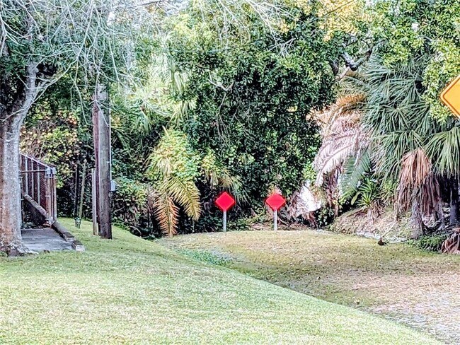 Building Photo - 1310 W Woodlawn Ave