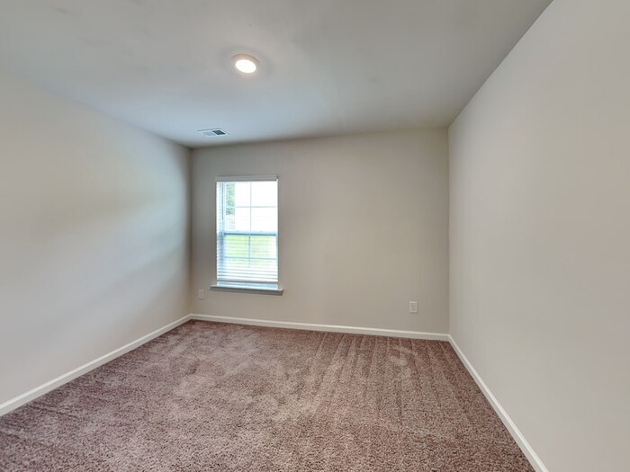 Building Photo - 302 Crooked Pne Ct