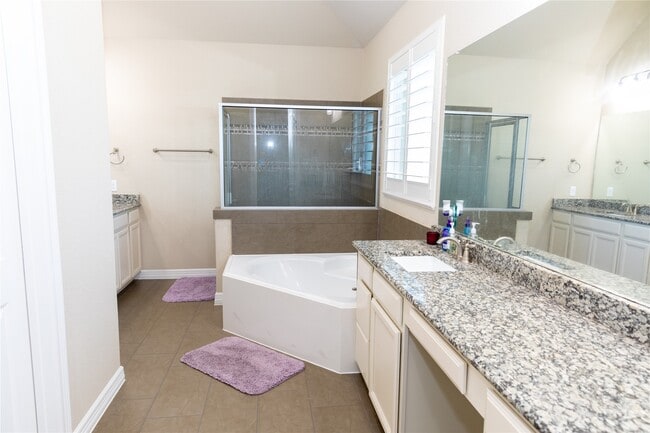 Building Photo - 5519 Caper Shores Ln