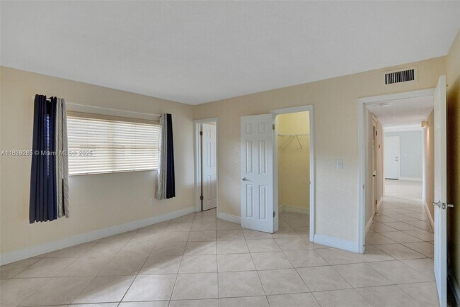 Building Photo - 8475 SW 94th St