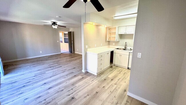 Building Photo - 6901 Alvarado Rd