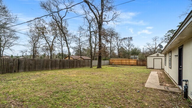 Building Photo - 16222 Barbara Ln