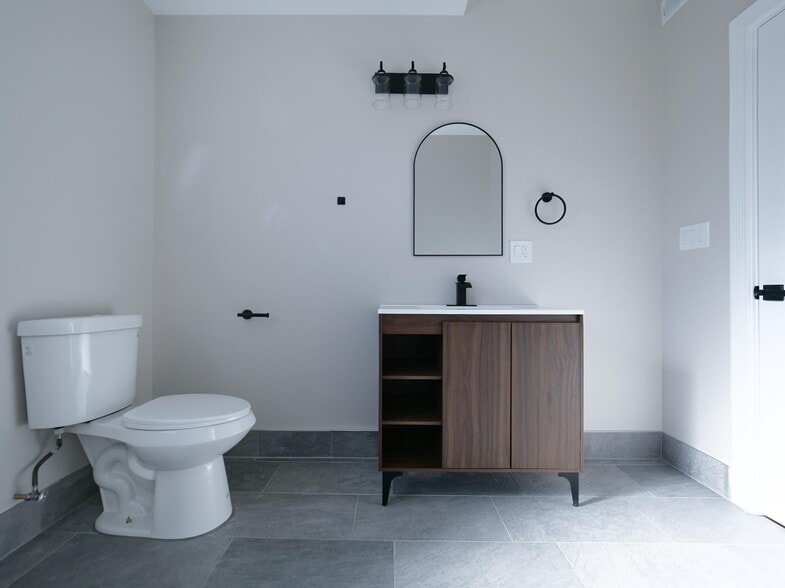 Building Photo - 149 N Waller Ave