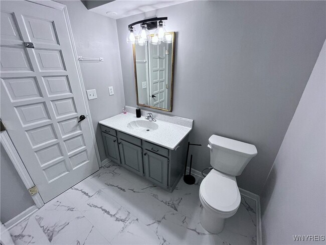 Building Photo - 306 Randwood Dr