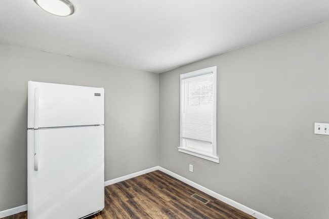 Building Photo - Tons of Space Plus a Two Car Garage!!!