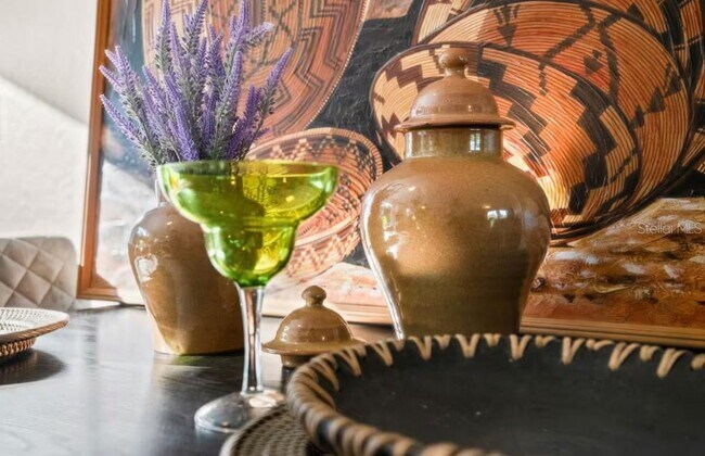 Building Photo - 2715 Lee St