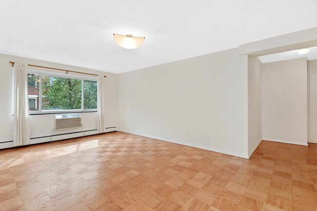 Building Photo - 287 Harvard St