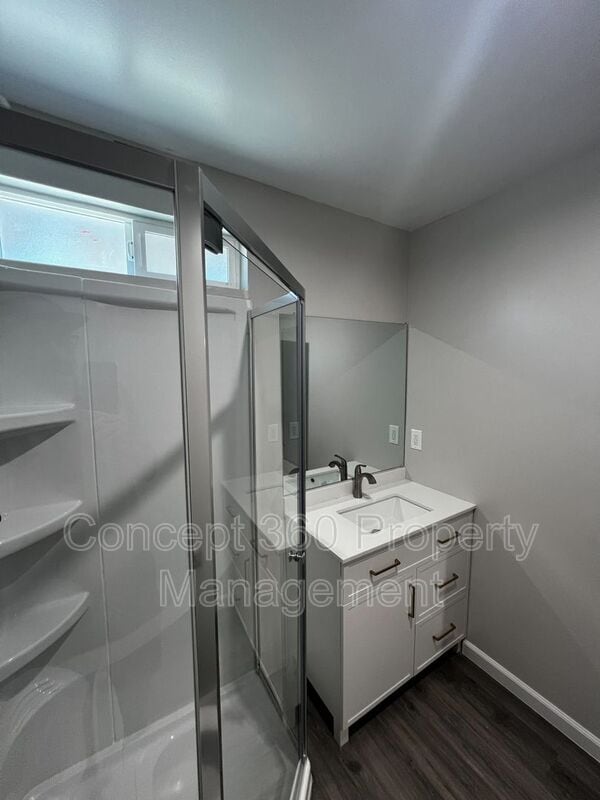 Building Photo - 2520 E Anaheim St