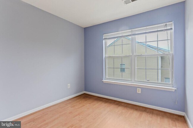 Building Photo - 20 Castle Garden Ct