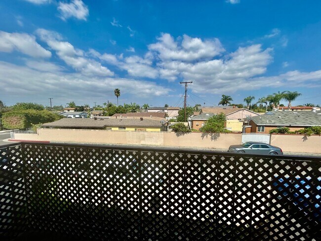 Building Photo - $3,995! Excellent 3-Bedroom Condo! 90716!