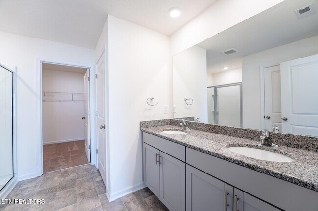 Building Photo - 322 Heritage Crossing Dr