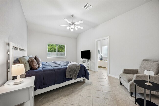 Building Photo - 23601 Zinfandel Dr