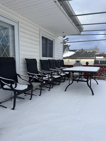 Building Photo - 47 Awood Pl