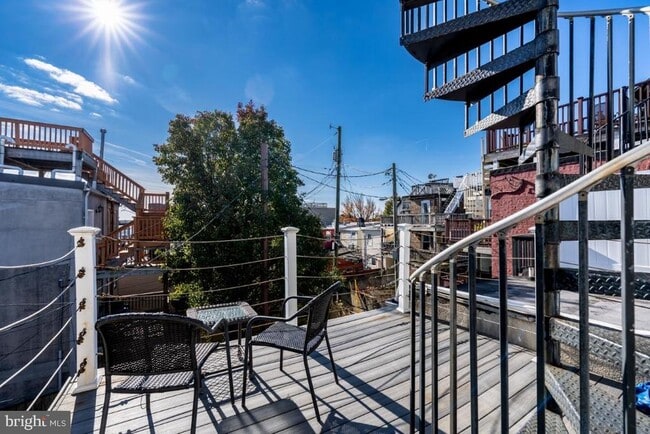 Building Photo - 2517 Fleet St